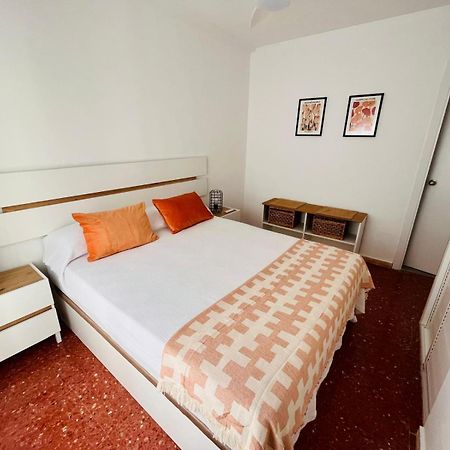 Sol Life Apartment Севиля Екстериор снимка