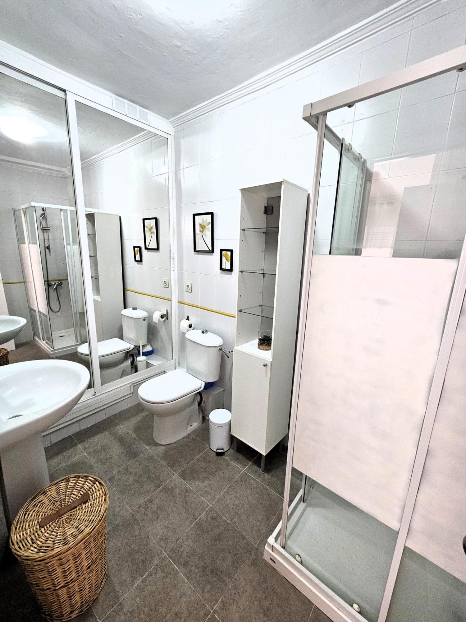 Sol Life Apartment Севиля Екстериор снимка
