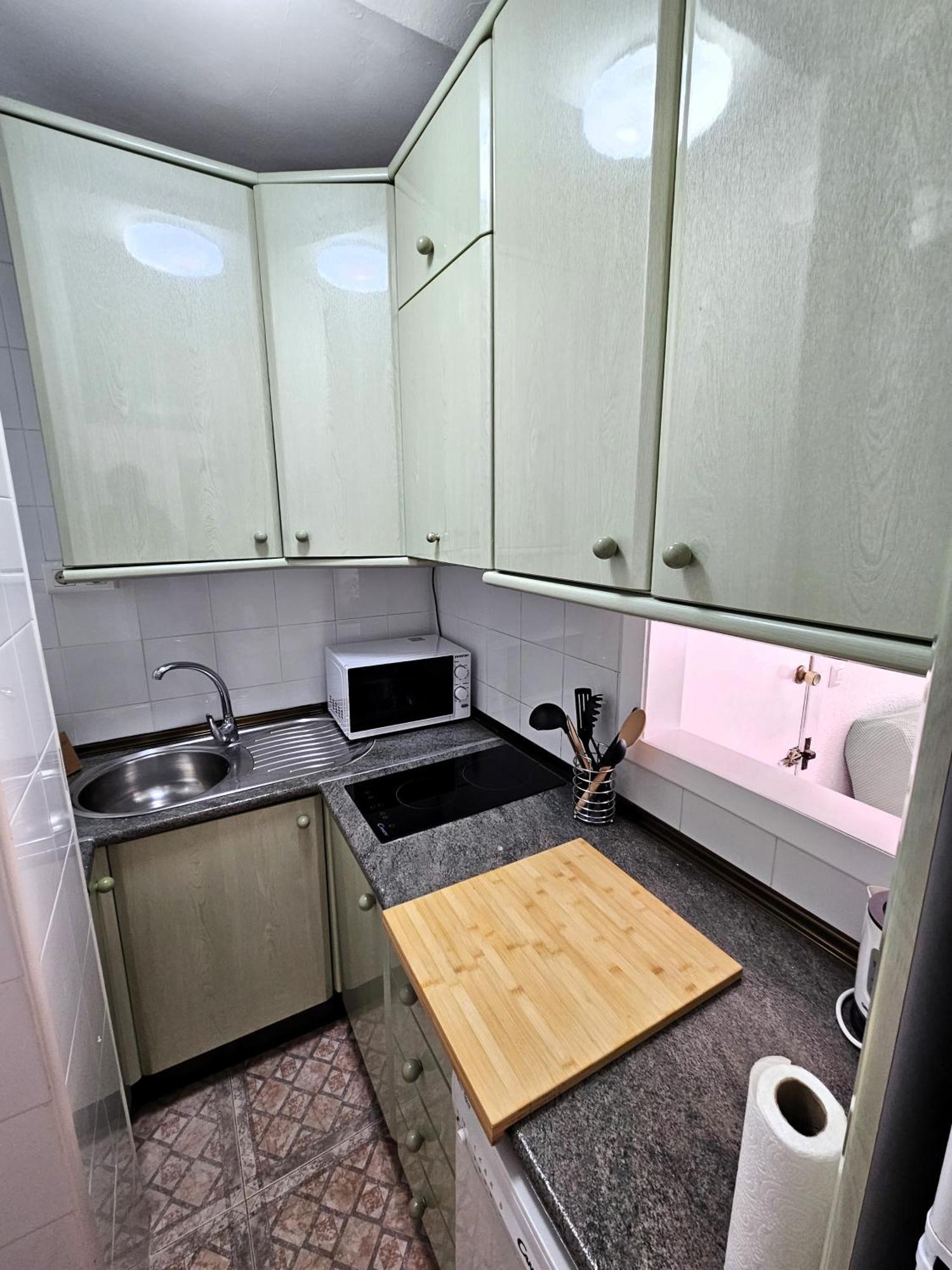 Sol Life Apartment Севиля Екстериор снимка