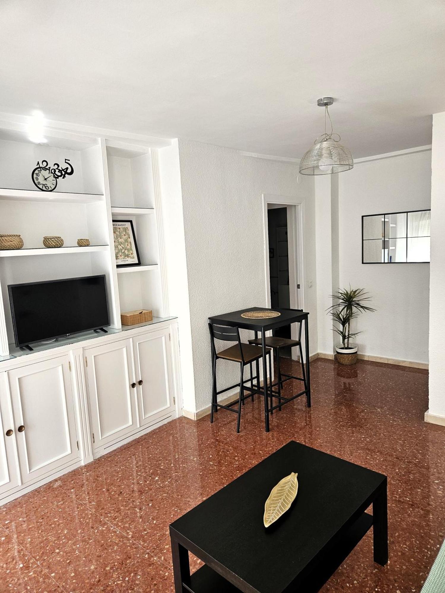 Sol Life Apartment Севиля Екстериор снимка