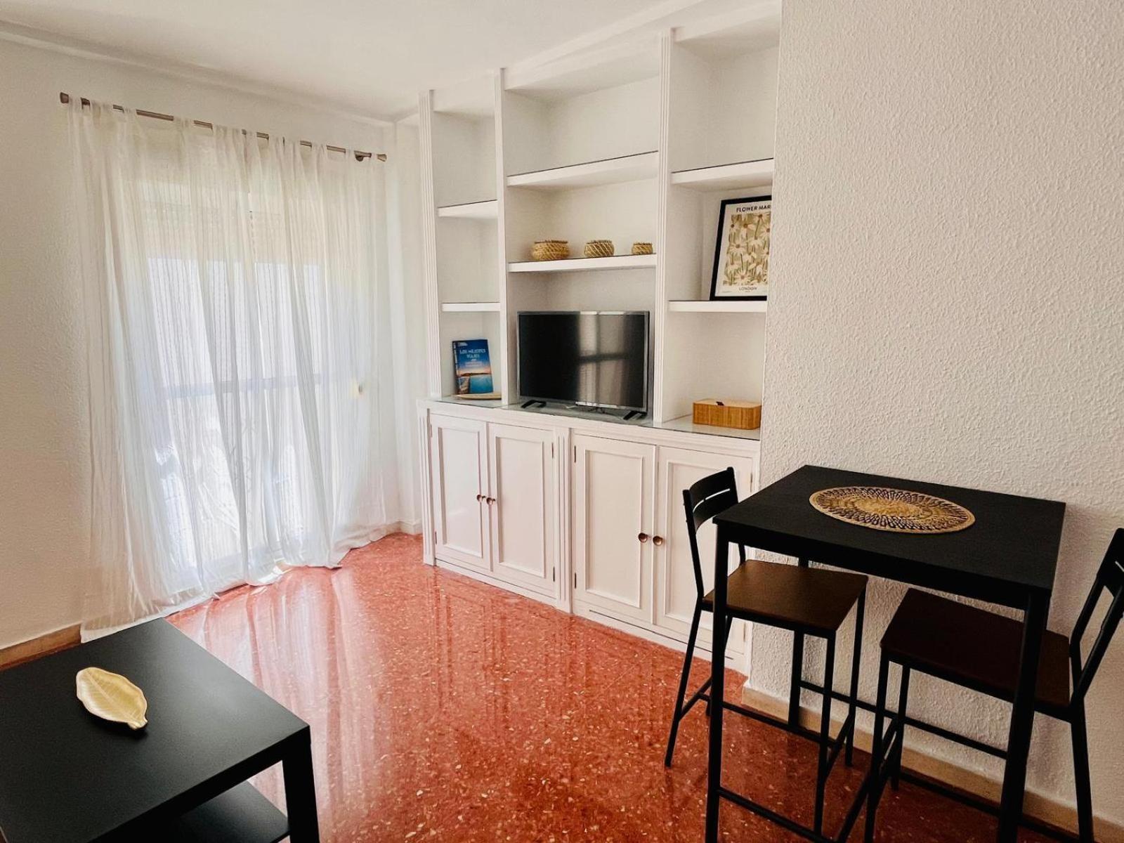 Sol Life Apartment Севиля Екстериор снимка